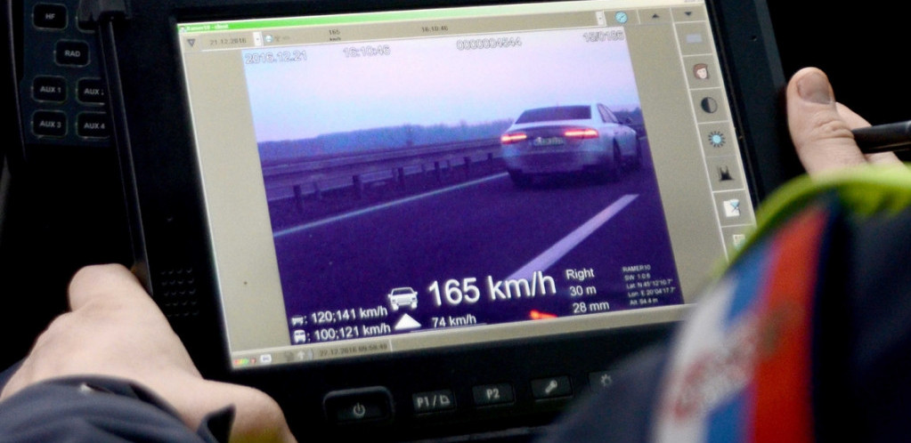 Policija u Lazarevcu presretačem uhvatila vozača koji je prekoračio brzinu za 126 km/h