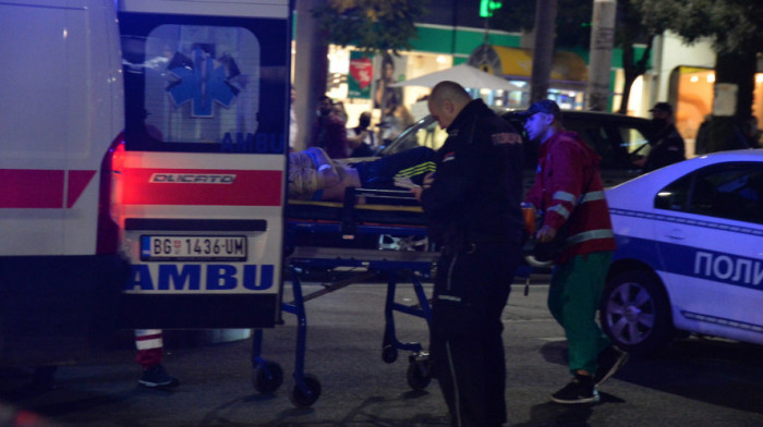 Saobraćajna nesreća u Bulevaru kralja Aleksandra: Dve osobe povređene u sudaru četiri vozila