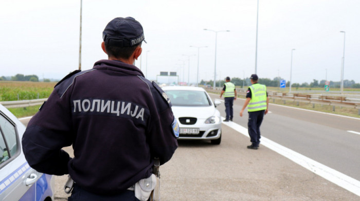 Na prelazu ka Crnoj Gori u "škodi" pronađena puška M 48 i 160 metaka, uhapšena dvojica