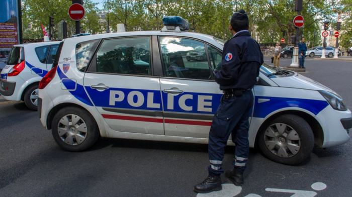 Razbijen lanac falsifikatora u Francuskoj: Otkriveno 180.000 lažnih kovid propusnica, uhapšeno stotinak osoba