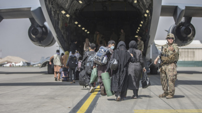 Nemačka želi da razgovara sa talibanima o evakuaciji preostalih službenika