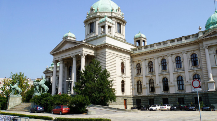 Odbor podržao izmene i dopune zakona: Stranci uskoro lakše do boravišne i radne dozvole u Srbiji