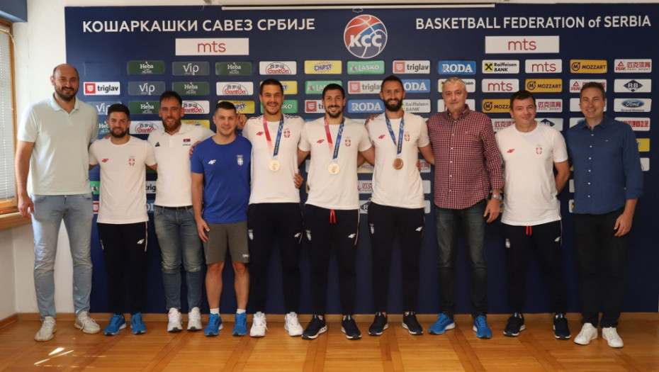 Srpski basketaši nakon osvajanja Evrope: Držali smo se zajedno, zasluženo zlato