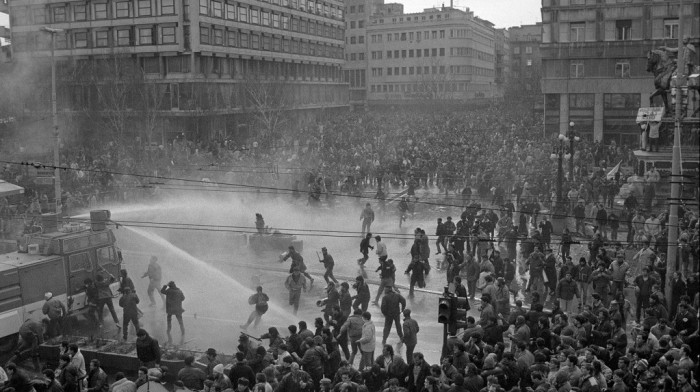 U Beogradu pre 34 godine održane prve velike demonstracije protiv režima Slobodana Miloševića