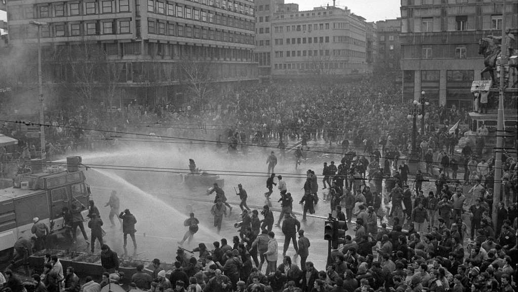 U Beogradu pre 34 godine održane prve velike demonstracije protiv režima Slobodana Miloševića