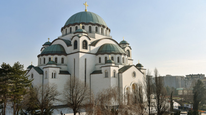 U Hramu svetog Save počela liturgija za Badnji dan, prisustvuje veliki broj vernika