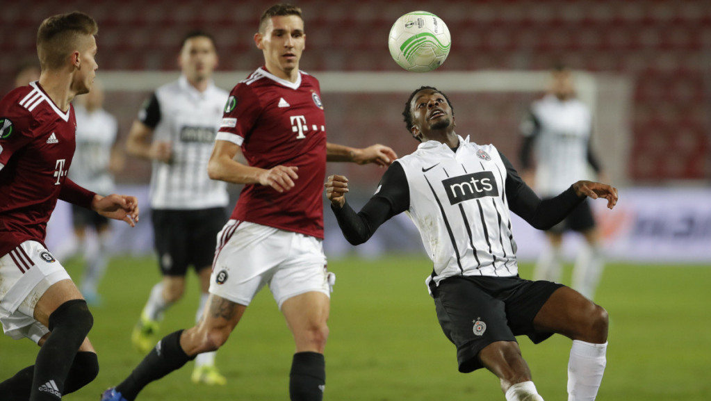 Partizan slavio u Pragu 1:0, Menig lobom doveo crno-bele pred vrata osmine finala