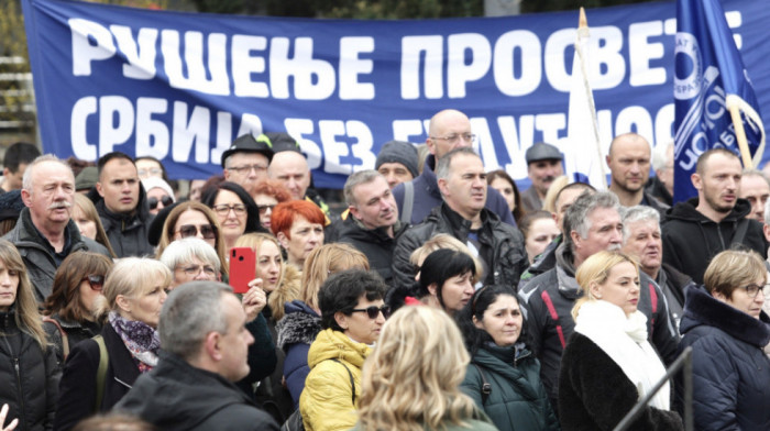 Šta će biti sa platama prosvetara: Nezavisni sindikat najavio tužbe ukoliko dođe do smanjenja, stigao odgovor ministarke