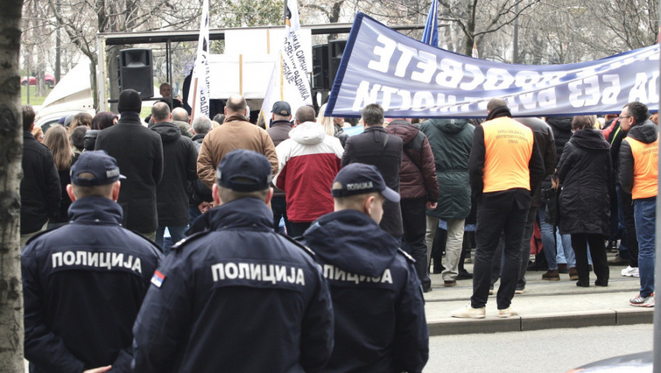 Reprezentativni sindikati u prosveti doneli odluku o moratorijumu na štrajkačke aktivnosti