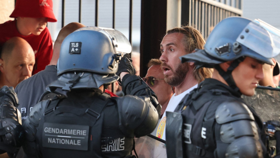 Šef pariske policije se izvinio navijačima Liverpula: Korišćenje suzavca je bila greška