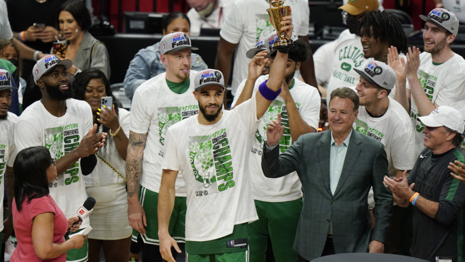 Boston u finalu NBA protiv Golden Stejta: Seltiksi se bore za trofej posle 14 godina