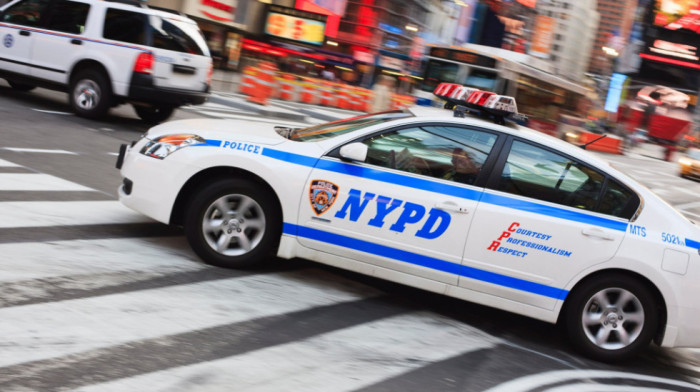 "Krvava" svađa oko parking mesta u Njujorku: Muškarac izbo nožem tinejdžera nakon što je tražio da pomeri automobil