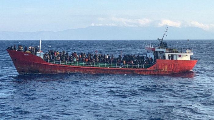 Tri migranta se utopila kod grčkog ostrva Simi