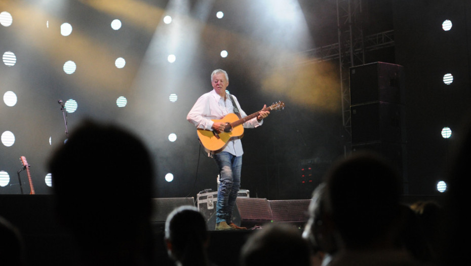 Gitarista Tomi Emanuel večeras otvorio 19. Beer fest u Beogradu