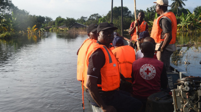 Poplave u Nigeriji srušile zidove zatvora, najmanje 274 zatvorenika u bekstvu