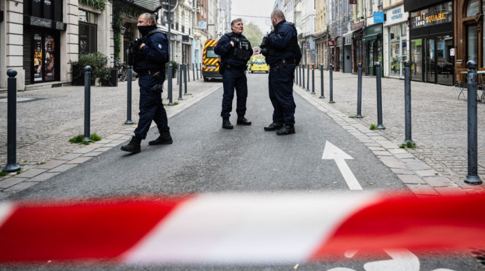 Uhapšen muškarac zbog pretnji da će razneti sebe ili voz u Francuskoj