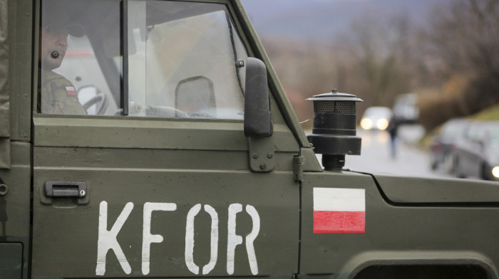 KFOR u kampu Novo Selo izveo vežbu "Zlatna sablja" za kontrolu nereda i mase