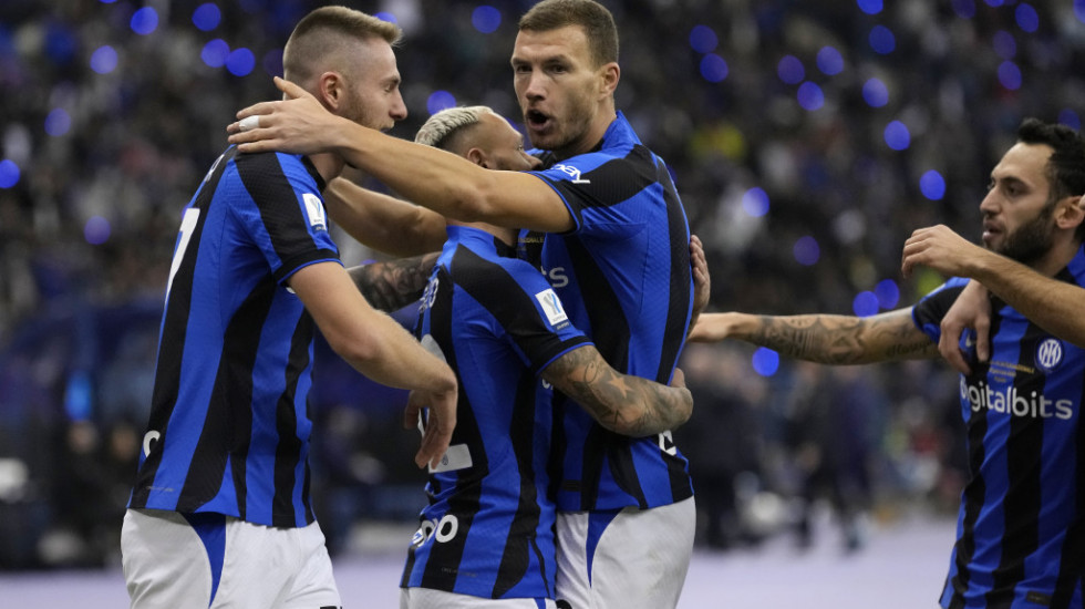 L’Inter surclassa il Milan e vince la Supercoppa Italiana