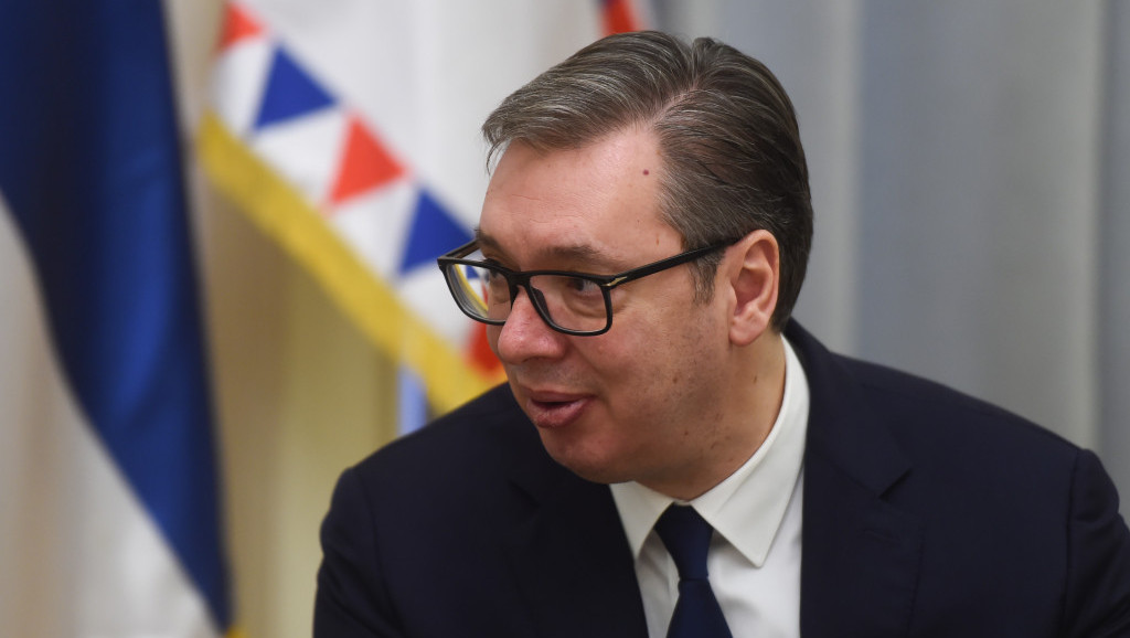 Vučić čestitao Božić vernicima koji slave po gregorijanskom kalendaru