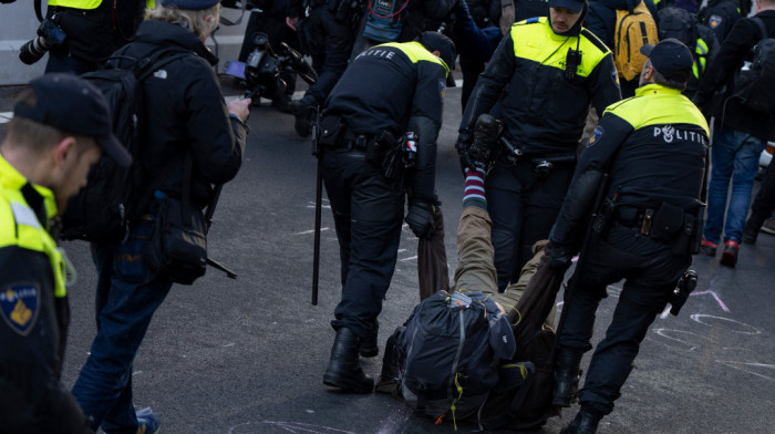 Tokom klimatskih protesta uhapšeno 500 aktivista u Holandiji