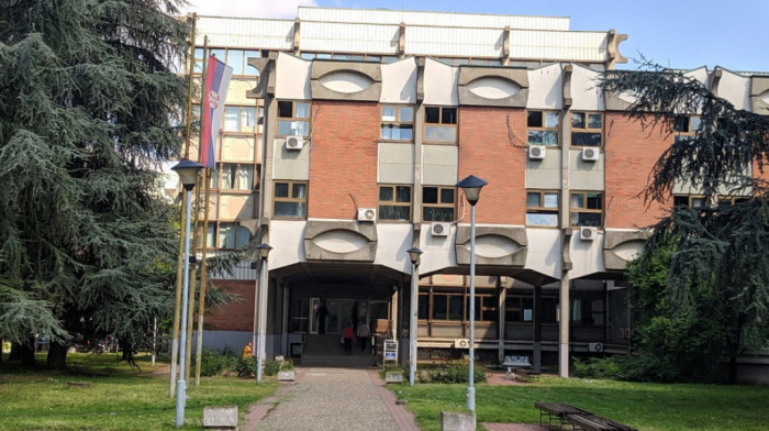 Određen jednomesečni pritvor majci osumnjičenoj za napad na nastavnicu u OŠ "Jovan Dučić"