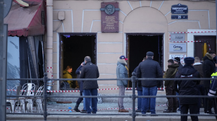 U Sankt Peterburgu muškarac nožem napao ljude u supermarketu, povređeno šest osoba