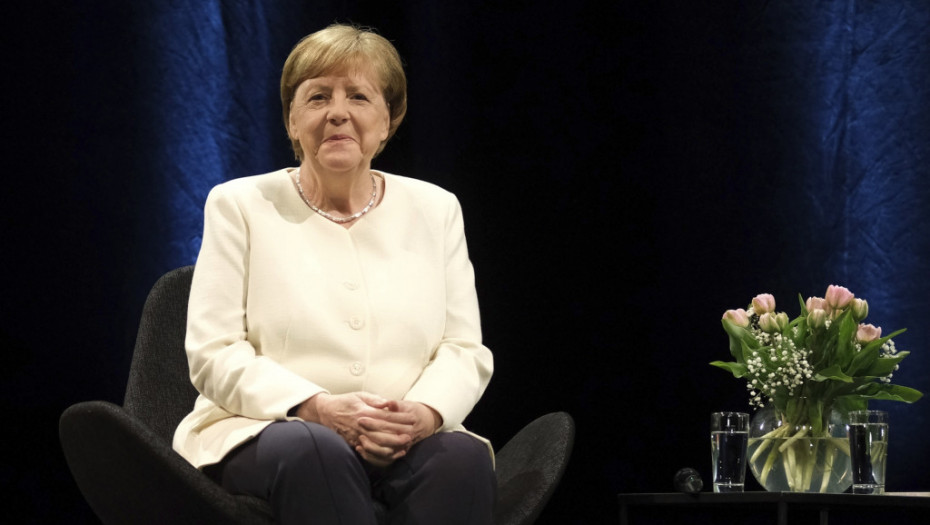 Merkel u memoarima: Putin me je zastrašivao svojim psom, bilo mu je smešno