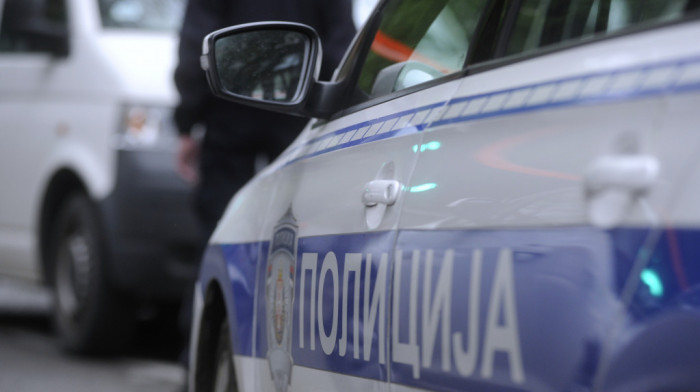 Uhapšen muškarac zbog pokušaja krađe kotura žice iz dvorišta bolnice u Leskovcu