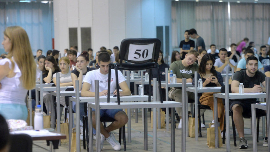 Psihologija i dalje najpopularnija, pada broj prijavljenih na IT smerovima