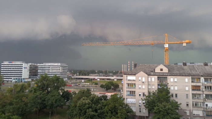 Narandžasti meteoalarm u Beogradu i drugim delovima zemlje: Stiže nam osveženje, ali ponegde su moguće i oluje s gradom