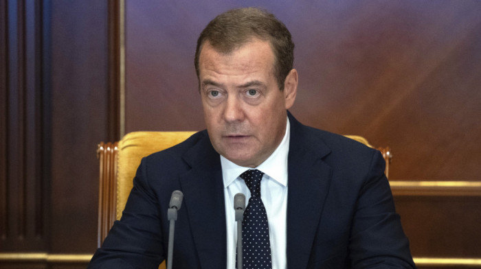 Medvedev pozvao Francusku da pritvori Zakerberga nakon hapšenja Durova