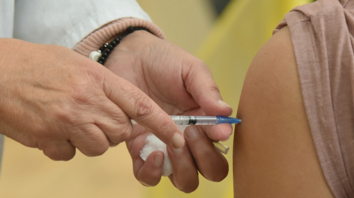Više od 60 odsto svetske populacije veruje vakcinama i ponovo bi se vakcinisalo protiv kovida 19