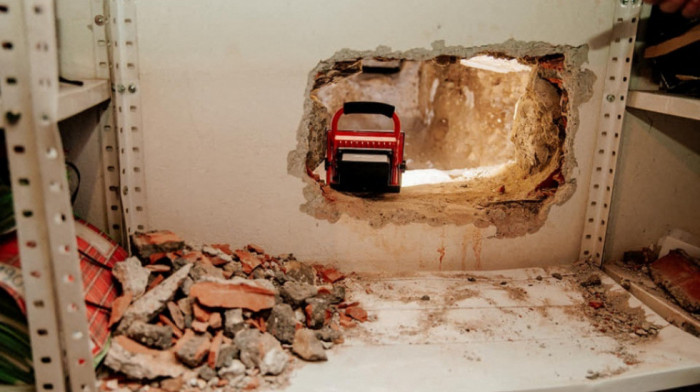 Švedska izručuje Crnoj Gori državljanina Srbije osumnjičenog za kopanje tunela do depoa suda u Podgorici