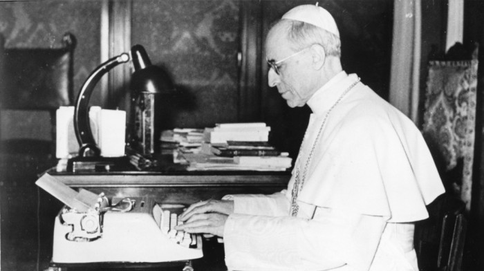 Počela konferencija koja rasvetljava kontroverznog istorijskog delovanja pape Pija XII