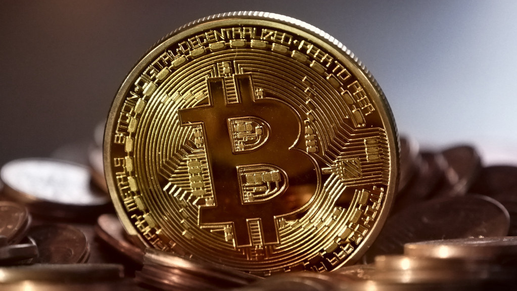 Bitkoin porastao za jedan odsto na 63.185 evra, blagi rast većine kripto valuta