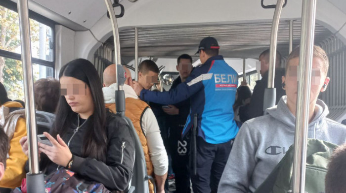 Incident na Novom Beogradu: Dete među troje povređenih, nakon naglog kočenja autobusa