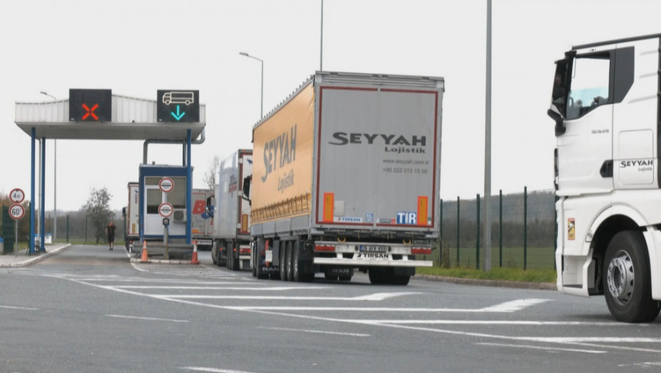 "Putevi Srbije": Kamioni na Graničnom prelazu Bogojevo i dalje čekaju 11 sati, na Batrovcima osam