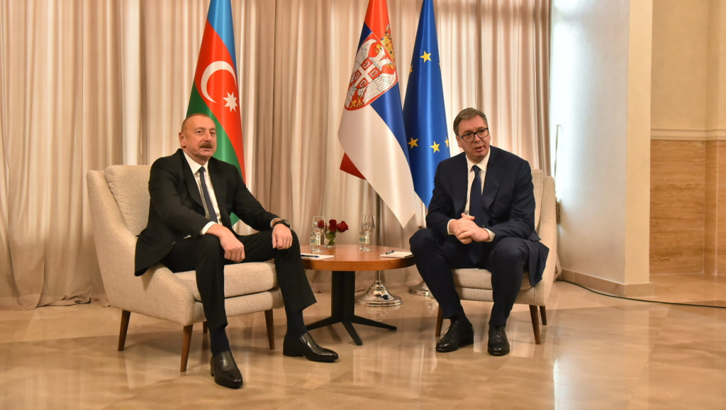 Vučić razgovarao sa predsednikom Azerbejdžana o pritiscima kojima je Srbija izložena