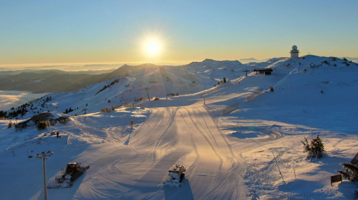 Otvorena ski sezona na Jahorini: Kakve su cene i kakvu sezonu očekuju iz turističkih organizacija?