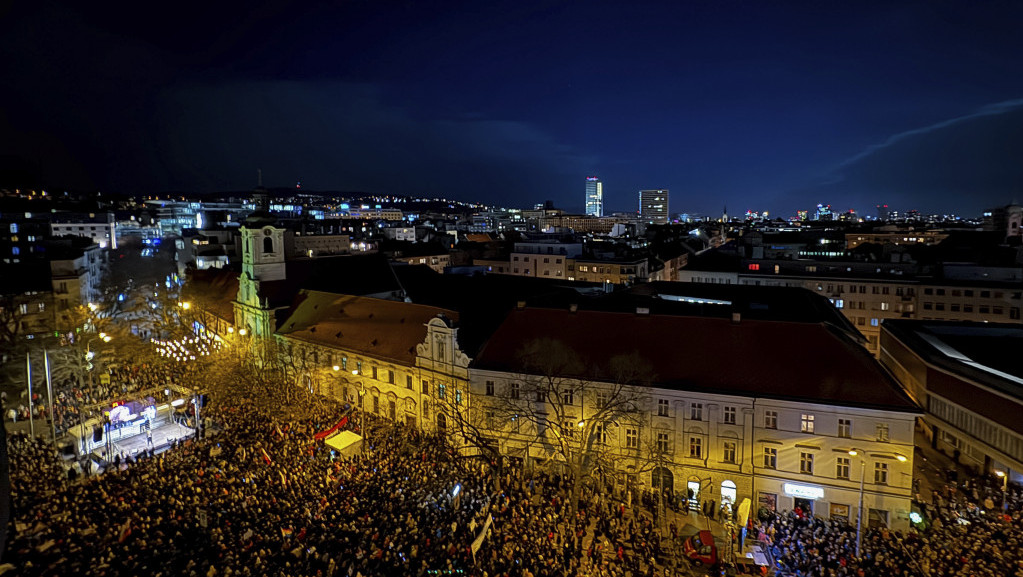 Slovačka opozicija odustala od zahteva da se glasa o poverenju vladi Roberta Fica