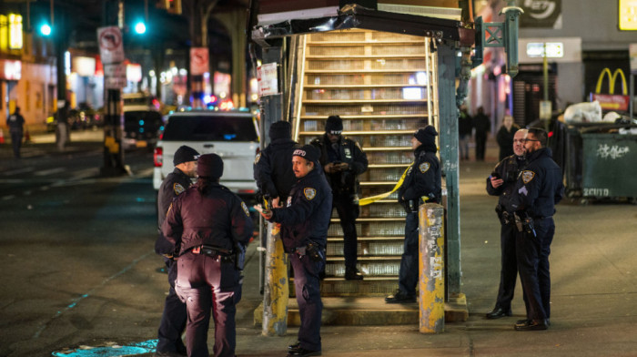Njujorška policija traži pomoć javnosti u pronalaženju napadača iz metroa