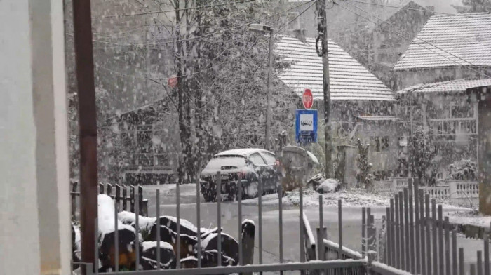 Noćas će pasti i do 15 cm snega: RHMZ izdao upozorenje za celu Srbiju, narandžasti meteoalarm u tri regiona