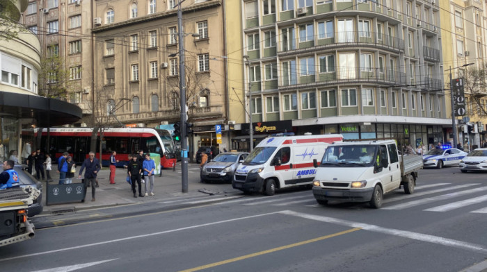 Saobraćajna nesreća u centru Beograda: Jedna osoba povređena u sudaru tri vozila