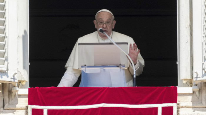 Papa se izvinio posle uvrede na račun homoseksualaca