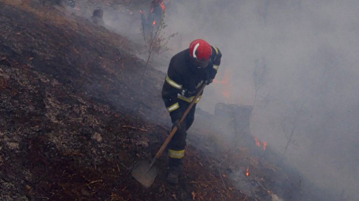 Na knjaževačkoj deponiji izbio požar: Gašenje otežava vetar, nema opasnosti za stambene objekte