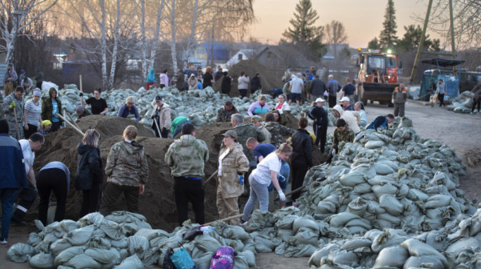 U ruskoj Tjumenskoj oblasti poplavljeno 385 stambenih objekata, evakuiše se stanovništvo