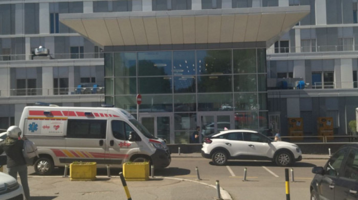 Noć u Beogradu: Muškarac i žena lakše povređeni u saobraćajnoj nesreći u bulevaru Vojvode Mišića