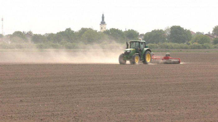 Objavljen poziv za vršenje kontrole plodnosti obradivog poljoprivrednog zemljišta u Vojvodini