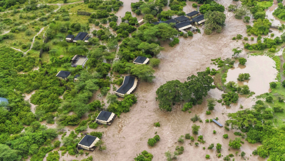 Poplave u Keniji: Zbog kišne sezone i pucanja brane evakuisani turisti, od marta stradalo 170 ljudi