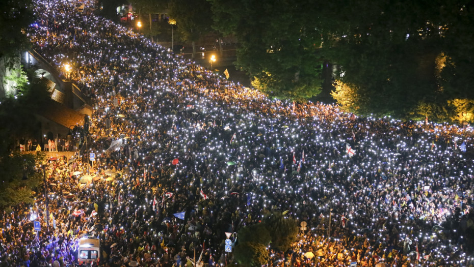 "Da Evropi, ne ruskom zakonu": Oko 50.000 demonstranata ponovo na ulicama Tbilisija